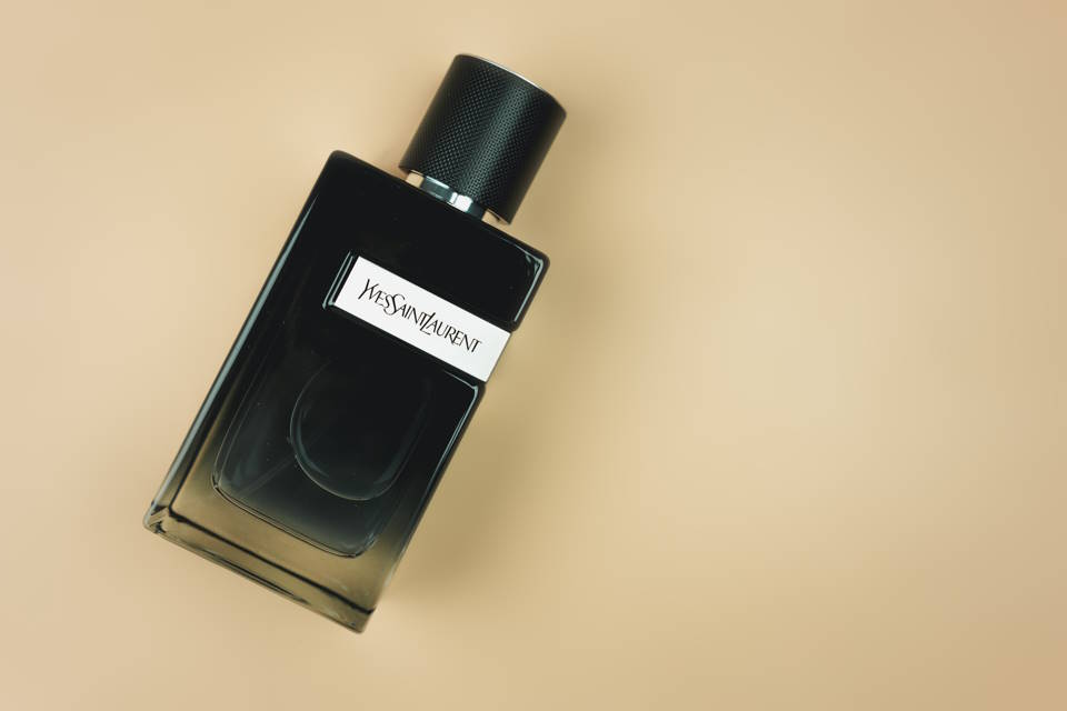 How to Apply Men’s Perfume